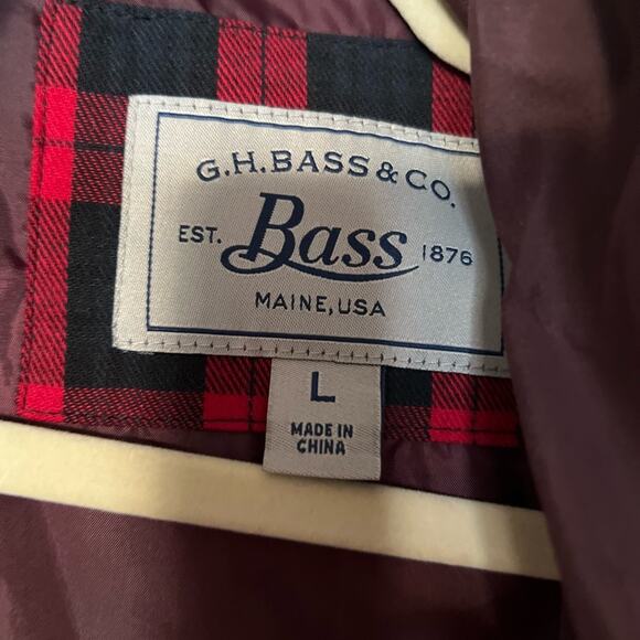 G.H. Bass & Co. Women’s Quilted Puffer Burgundy Vest, Size Large, Zip Outerwear - Picture 9 of 9